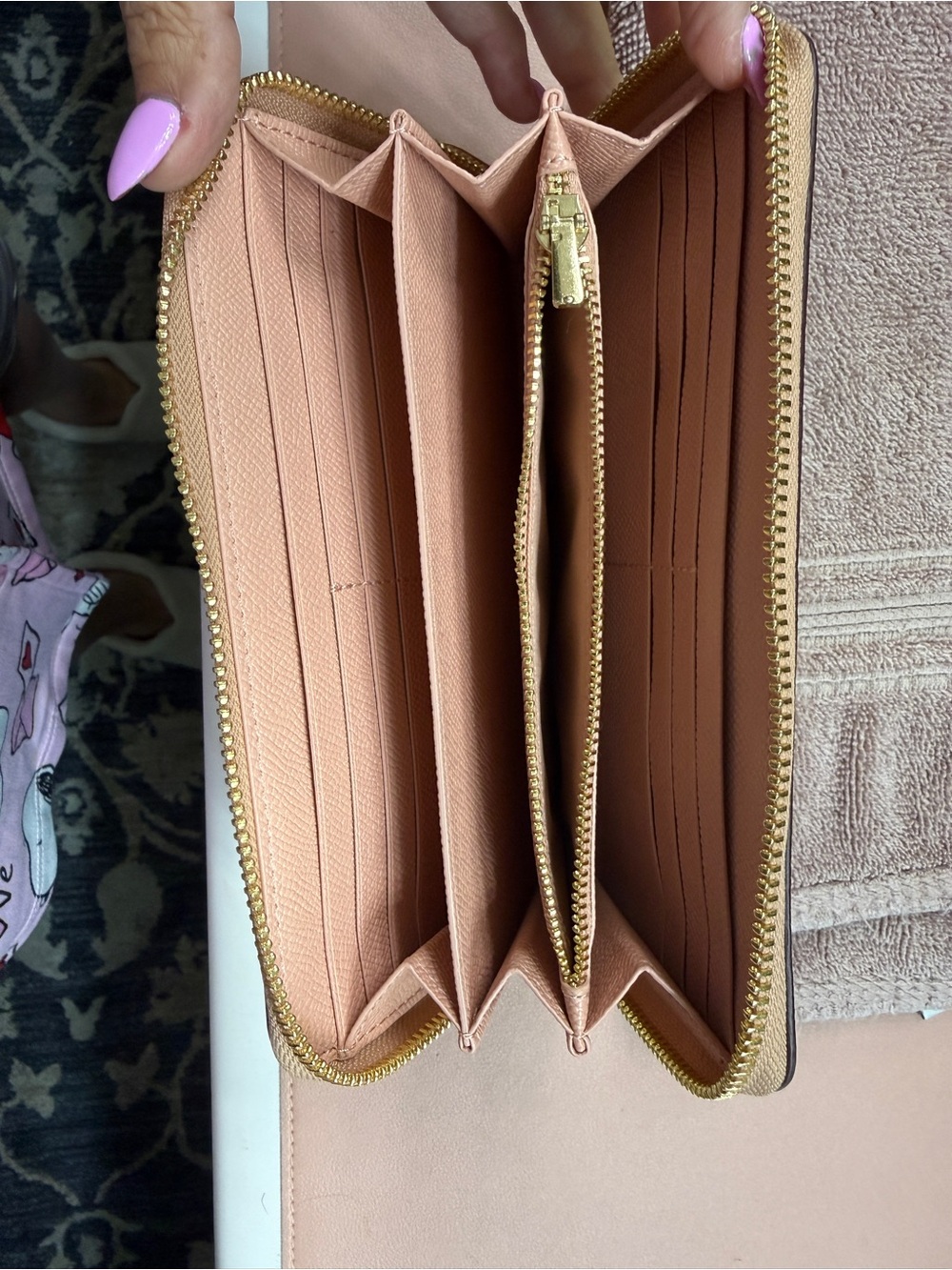 Coach Zip-Around Wallet in coral with Gold Hardware - Picture 4 of 4